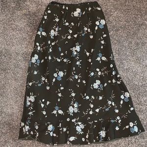 Vintage floral mid length skirt